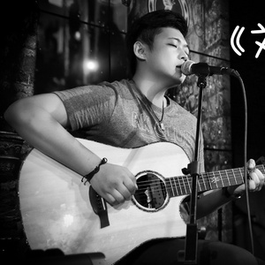 玩男中初学生J8
